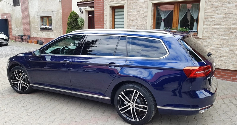 Volkswagen Passat cena 79900 przebieg: 148000, rok produkcji 2018 z Strzegom małe 742